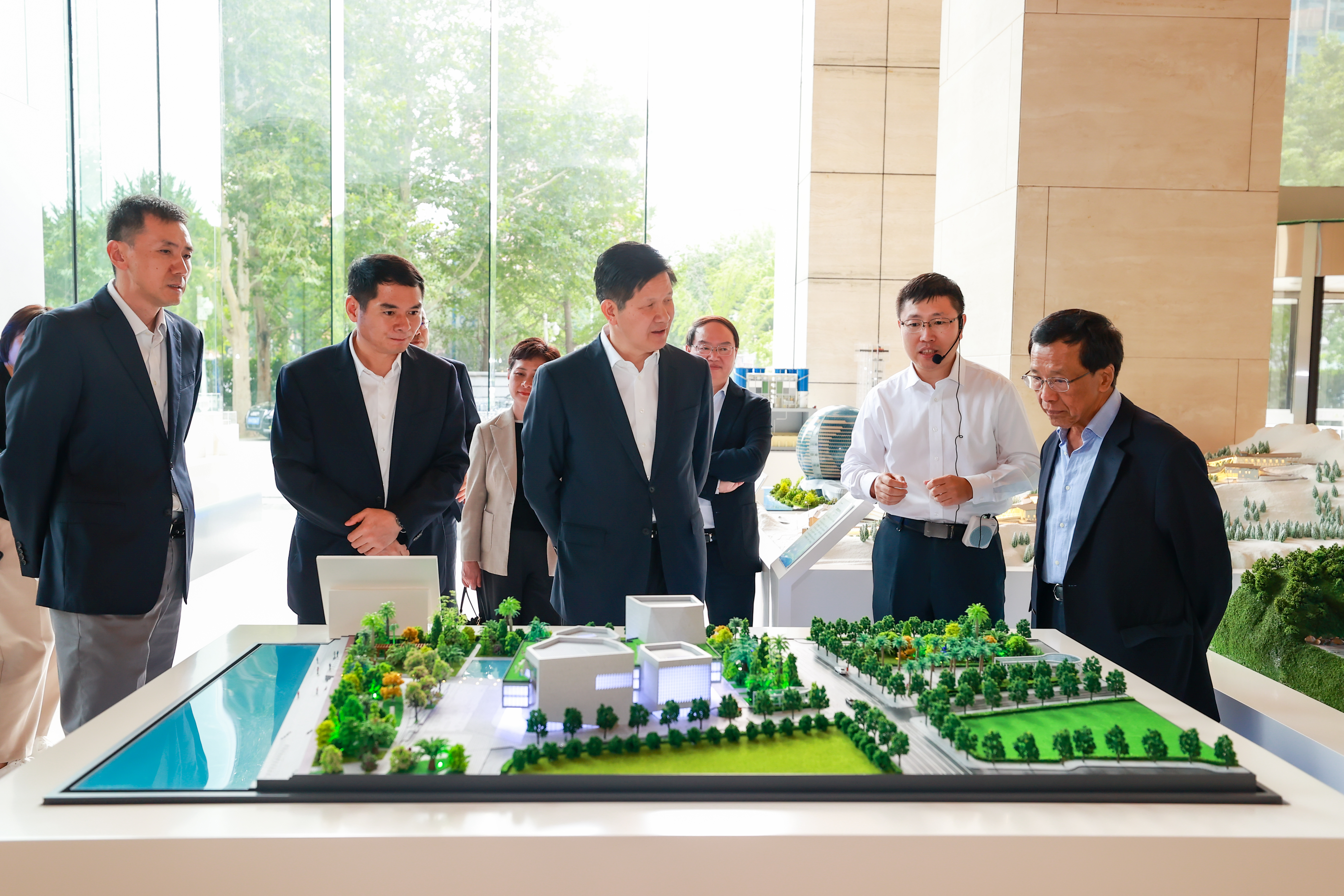 參觀中冶科技展